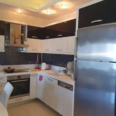 Apartment Family In Azura Park *